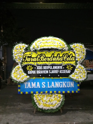 Papan Bunga Duka di Jawa Kiri
