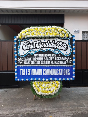 Papan Bunga Duka di Jawa Kiri